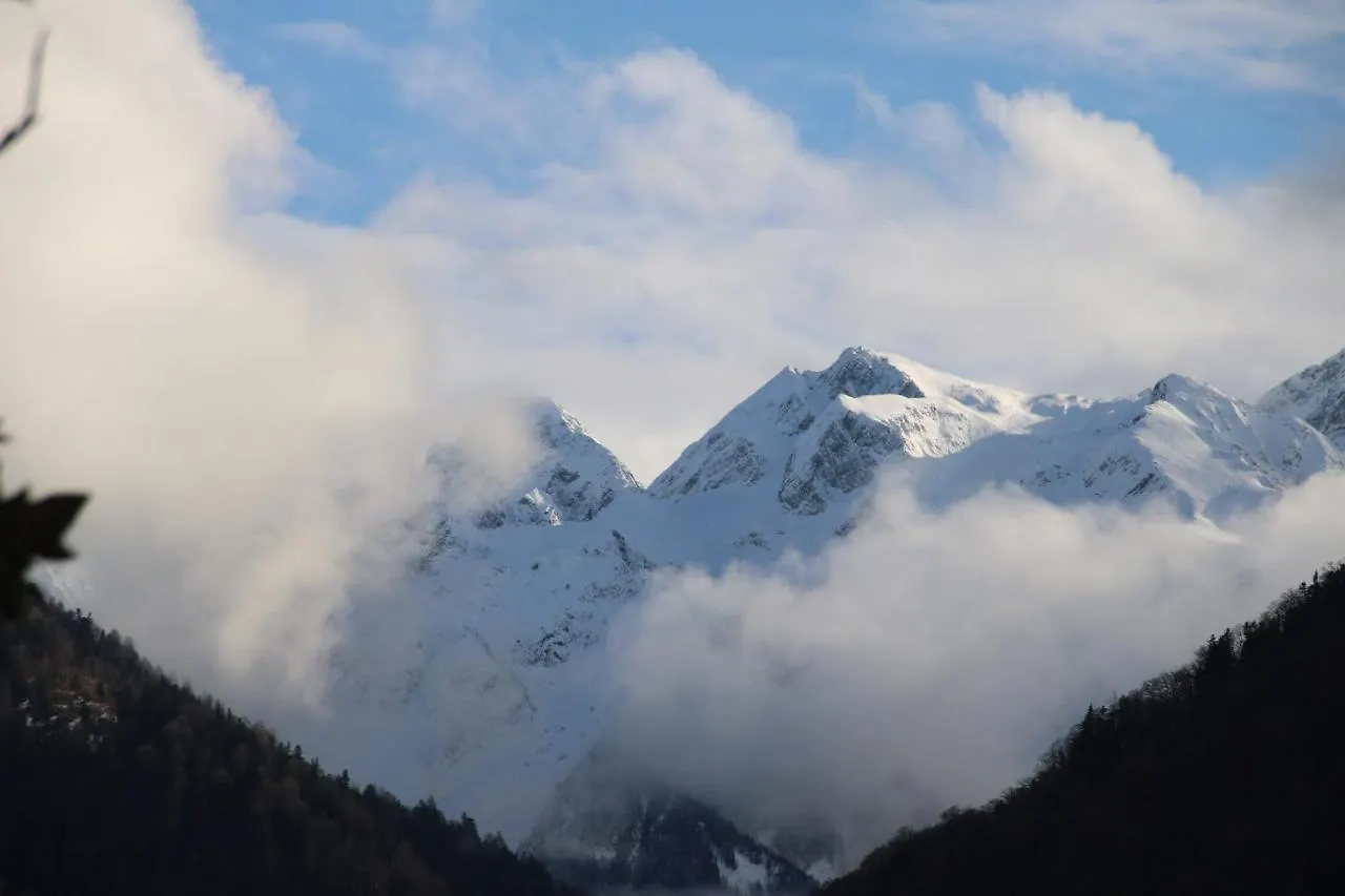 Appartement T4 - Centre De Luchon - 6 Pers - Ski - Randonnee - Cure Bagneres-de-Luchon France