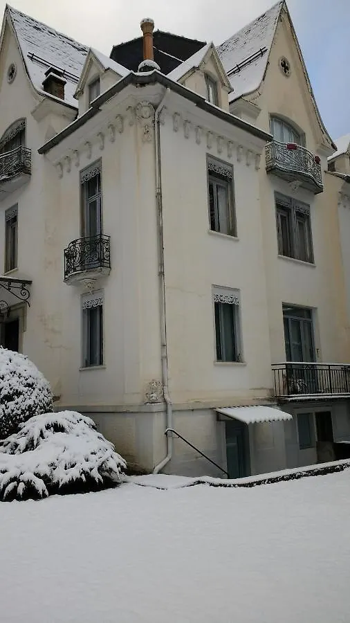 Apartment Appartement T4 - Centre De Luchon - 6 Pers - Ski - Randonnee - Cure Bagneres-de-Luchon